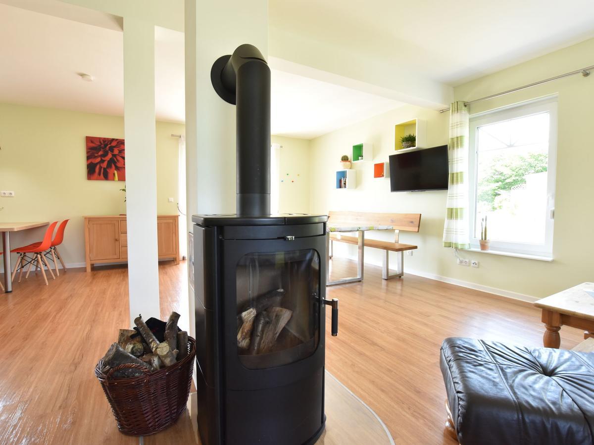 Spacious Holiday Home In Hornstorf With Trampoline 외부 사진